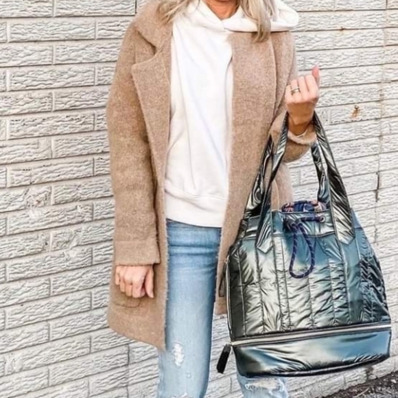 Crush It, Quilted Bucket Bag - Picture 3 of 5